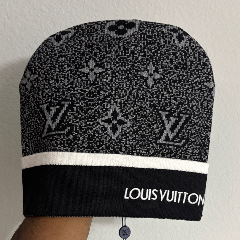 Louis Vuitton Monogram Black and Gray Beanie